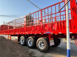 仓栅式运输半挂车